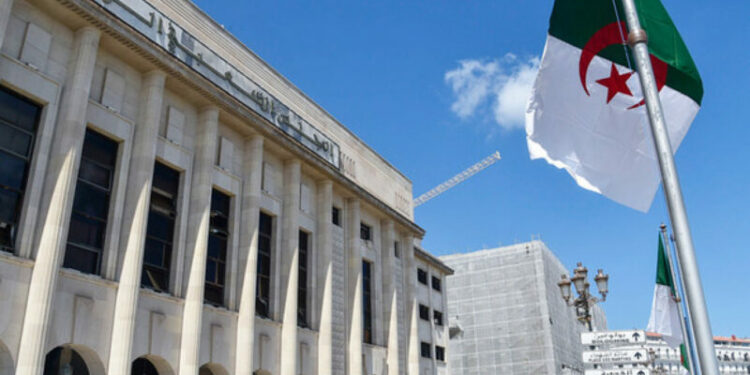 قوانين تعزّز الحريات وأخرى تمنح الأمان للمستثمرين