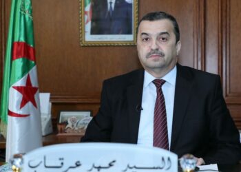 عرقاب في زيارة عمل للبيض غدا
