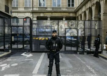 المجلس الدستوري الفرنسي يصادق على أهم مواد قانون التقاعد