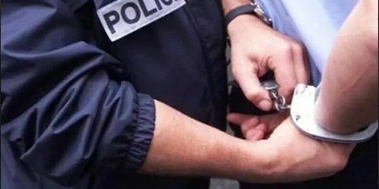 تفكيك شبكة تسرق السيارات في سطيف