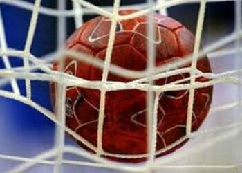 إقصاء لاعب عين تادلس لكرة اليد عامين