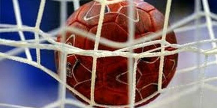 إقصاء لاعب عين تادلس لكرة اليد عامين