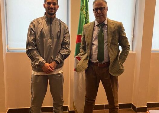 عوار في القنصلية الجزائرية بمدينة ليون لهذا السبب