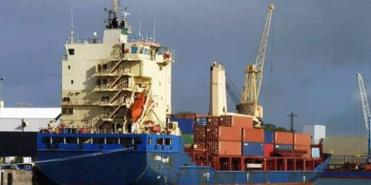 تحديد شروط وكيفيات جمركة الطائرات وسفن النقل المستعملة