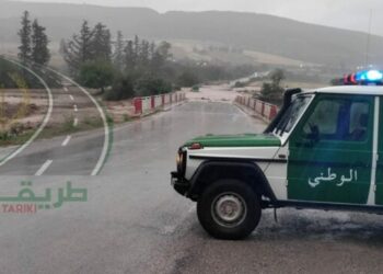 تقلبات جوية.. غلق طرق وطنية وولائية