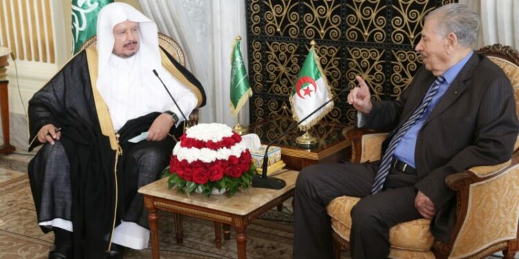 قوجيل يستقبل رئيس مجلس الشورى السعودي