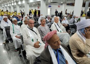 أول فوج من الحجاج يغادر الجزائر نحو البقاع المقدسة