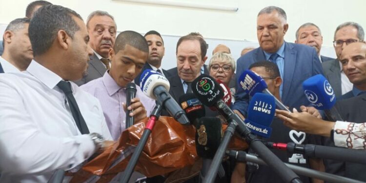 تجهيز 1200 إبتدائية بلوحات رقمية قبل الدخول المدرسي القادم