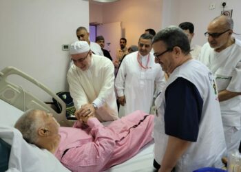 بلمهدي يزور مرضى جزائريين بمستشفيات مكة