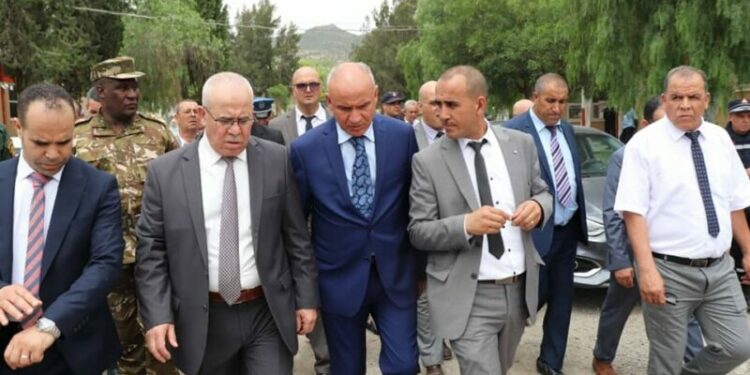 وزير النقل يلح على تسليم خط السكة عين البيضاء ـ خنشلة قبل نهاية 2023