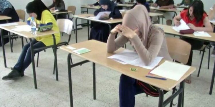 يوم أول في امتحان البكالوريا