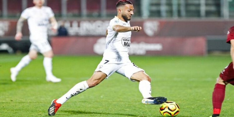 بلقبلة يعوض بوداوي في صفوف المنتخب الوطني
