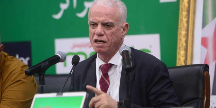 المصادقة على الحصيلتين الأدبية والمالية لـ”الفاف” بالإجماع