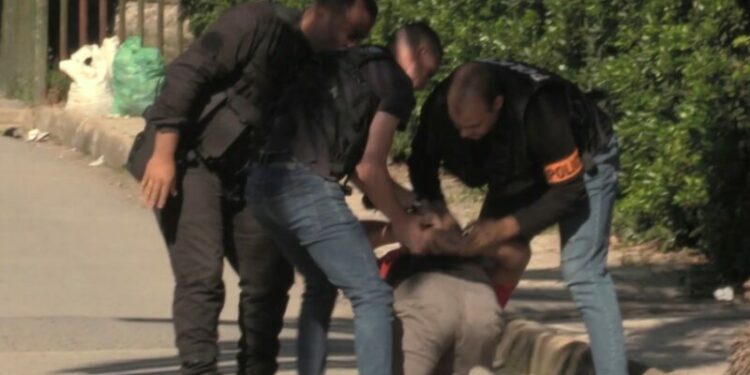 توقيف شخصين في حالة تلبس بالاتجار بالمؤثرات العقلية