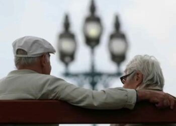دراسة.. أهمية بقاء كبار السن في أماكن مكيفة خلال موجات الحر