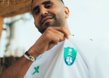 رسالة محرز لزملائه السابقين في مانشستر سيتي