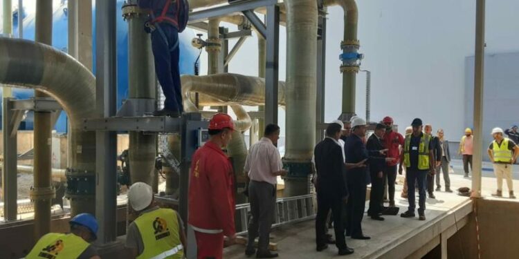 عرقاب يعاين مشروع انجاز محطة تحلية مياه البحر قورصو