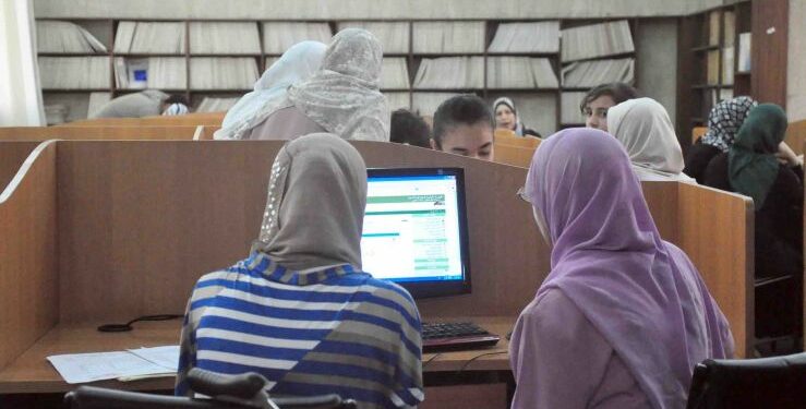 تفعيل المنصة الرقمية لتعليم الإنجليزية لحاملي البكالوريا الجدد