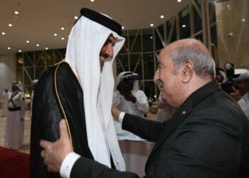 رئيس الجمهورية يصل قطر