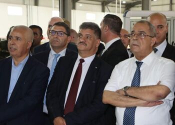 عون يدعو إلى إزالة العراقيل عن المشاريع الاستثمارية