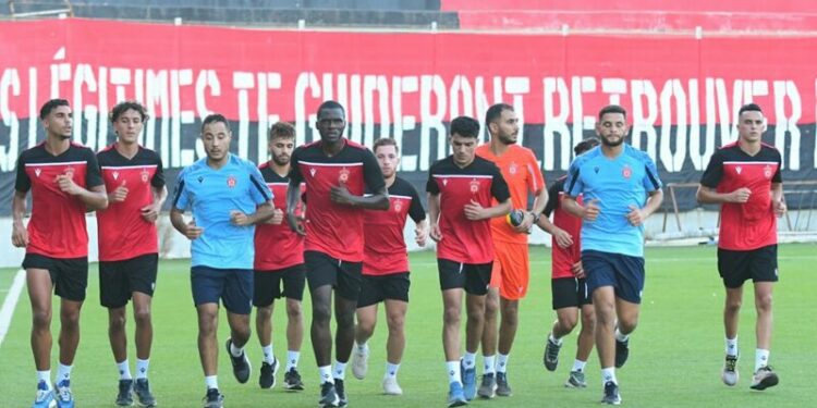 اتحاد الجزائر يستأنف التدريبات