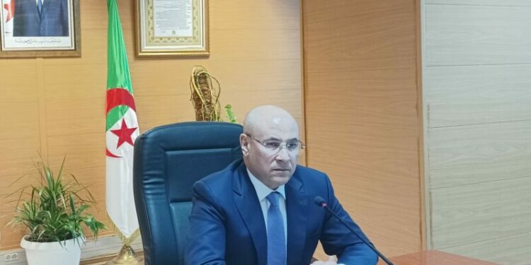 زيتوني يؤكد ضمان الأدوات المدرسية وبأسعار معقولة