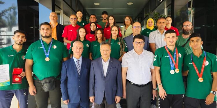 بداري يستقبل الطلبة المتوجين في الألعاب العالمية للرياضة الجامعية