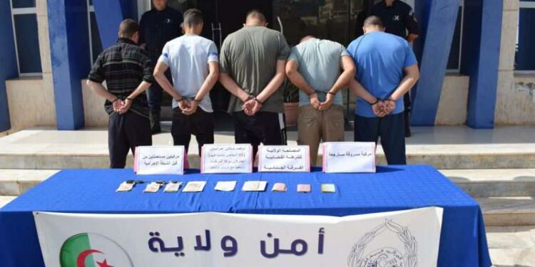 الإطاحة بشبكة مختصة في سرقة السيارات بتيبازة