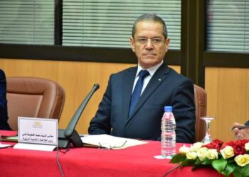 وزير الفلاحة يعاين مركز التطوير الجيني الحيواني بالنعامة