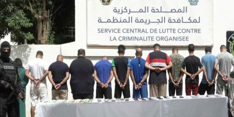 الاطاحة بشبكة دولية لتهريب الأشخاص نحو الخارج