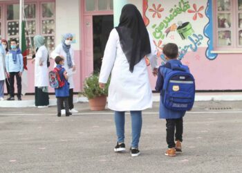 دورة تكوينية لـ 12 ألف أستاذ بداية من يوم الخميس