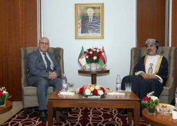 شرفة يتباحث مع رئيس مجلس الشورى العماني