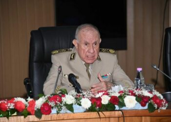 الفريق أول شنقريحة يعزي في وفاة العميد المتقاعد المجاهد حسين بن حديد