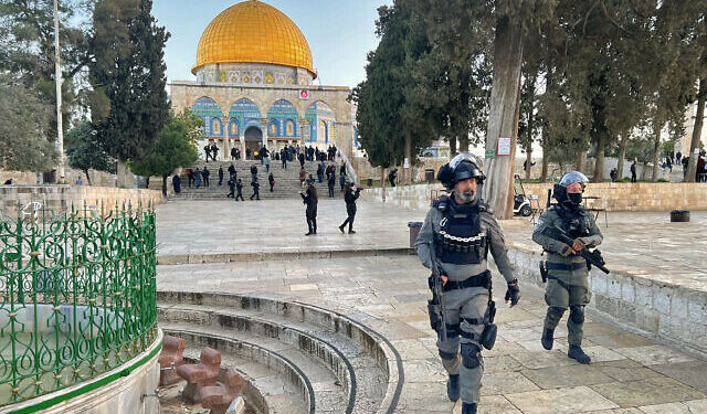 5 آلاف فلسطيني يصلون الجمعة في المسجد الأقصى