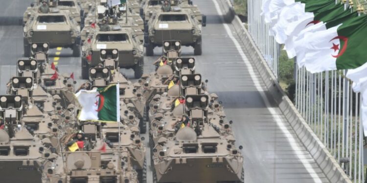 بن عبد الرحمان: الجيش يقظ طوال السنة