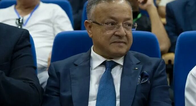 بداري يفتتح أول منتدى علمي بكلية الإعلام والاتصال في الفترة المسائية