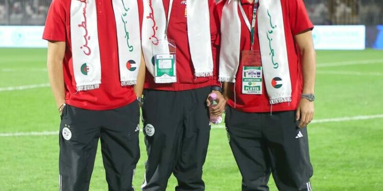 لاعبو المنتخب الوطني يتضامنون مع الشعب الفلسطيني
