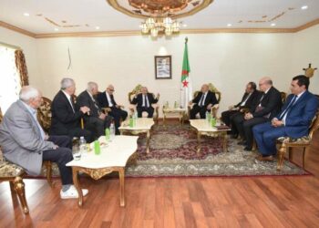 ربيقة يجتمع مع جمعية مجاهدي فدرالية جبهة التحرير الوطني بفرنسا