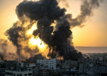 الحرب المفتوحة على الشعب الفلسطيني تهدد بتفجير المنطقة
