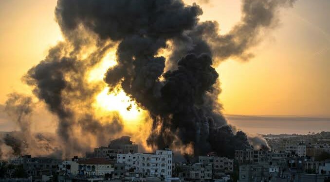 الحرب المفتوحة على الشعب الفلسطيني تهدد بتفجير المنطقة