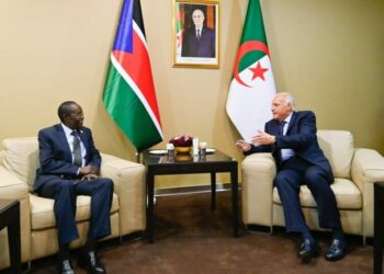 عطاف يستقبل نظيره من جنوب السودان