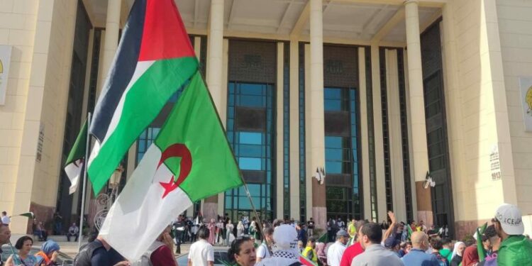 توافد كبير للمواطنين قبل بدء مسيرات نصرة فلسطين