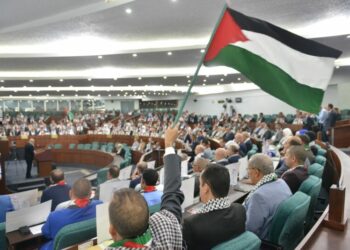 جلسة استثنائية في البرلمان لنصرة فلسطين