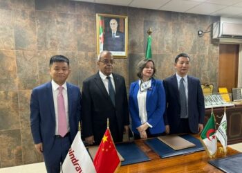 اتفاقية تعاون جزائرية-صينية لانتاج تجهيزات طبية