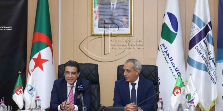 مذكرة تفاهم بين المركز الدولي للصحافة واتصالات الجزائر