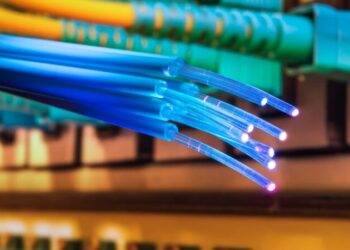 مليون أسرة مشتركة في خدمة أنترنت “الألياف البصرية”