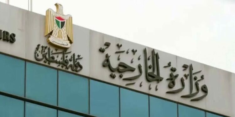 الخارجية الفلسطينية: الكيان الصهيوني يرتكب جرائم إبادة جماعية بغزة