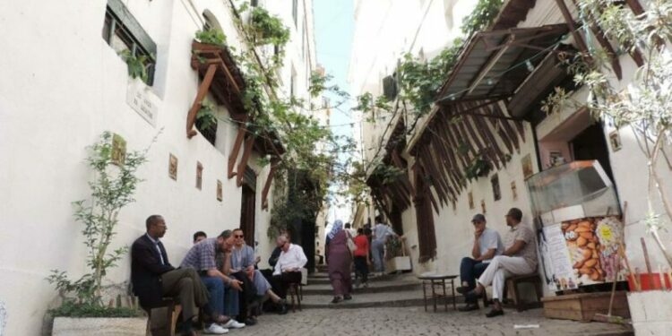 تاريخ قصبات الجزائر في معرض فني بوهران