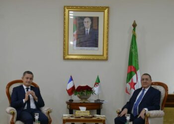 وزير الداخلية يستقبل نظيره الفرنسي