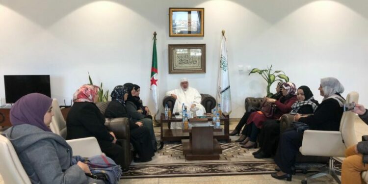 نواب بالمجلس الشعبي الوطني يزورون جامع الجزائر